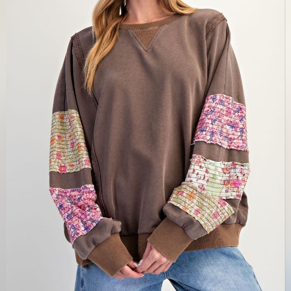 NEW Easel Brown Top with Floral Patchwork Sleeves SZ M